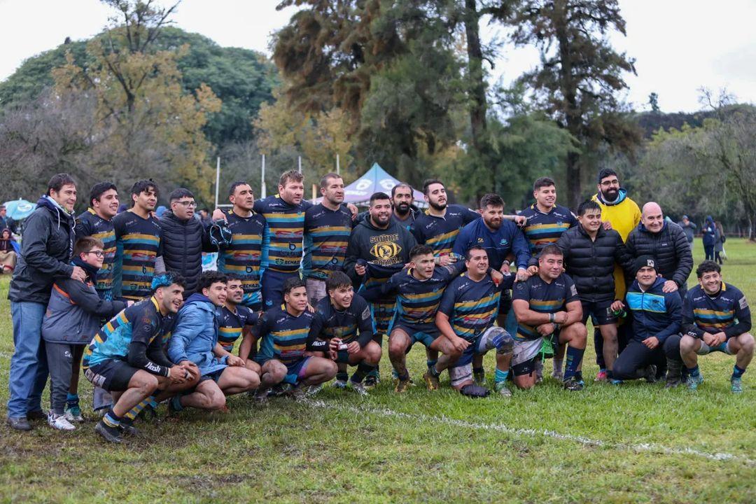 EL PRIMER GANADOR. Coipú goleó a Tafí en la final de intermedia y sumó un título más a sus vitrinas. Foto: Rugby Tucumano 